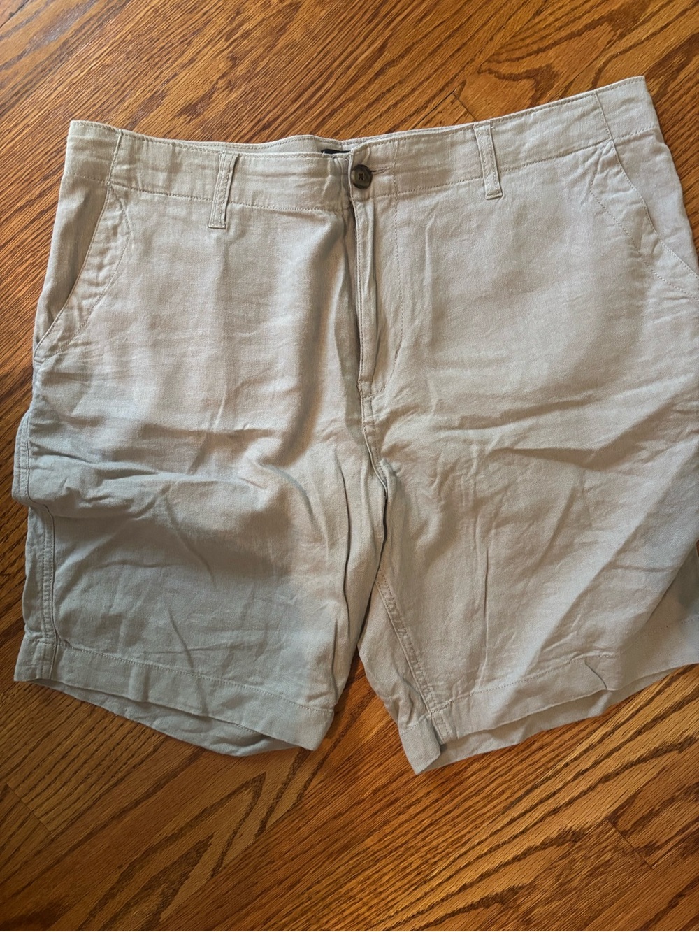 Lucky Brand Men's Flat Front Shorts in Light Tan